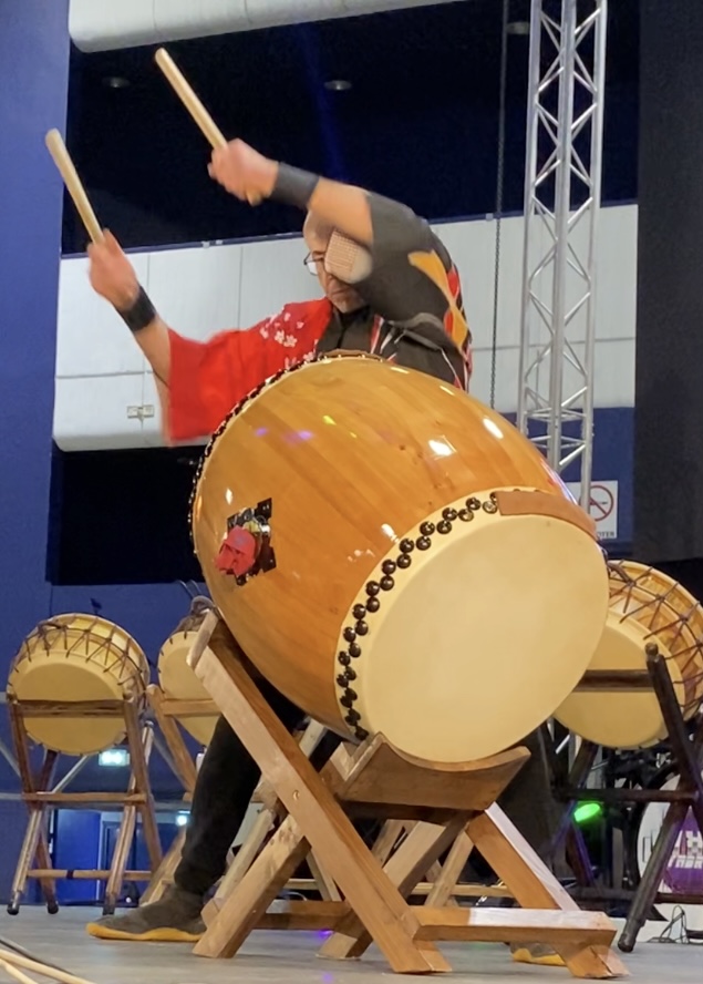 Performance Méga Gongs Planétaires & Taiko (Tambours Japonais)